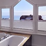 Grosse Penthouse Mit Meerblick, Sonnenterrasse & Luxusbad Von 