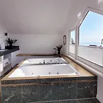 شقة Grosse Penthouse Mit Meerblick, Sonnenterrasse & Luxusbad Von 