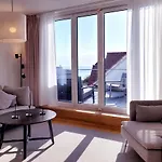 Grosse Penthouse Mit Meerblick, Sonnenterrasse & Luxusbad Von 
