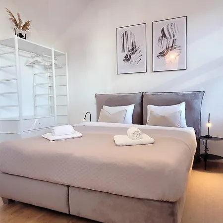 Apartment Grosse Penthouse Mit Meerblick, Sonnenterrasse & Luxusbad Von 