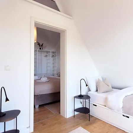 Grosse Penthouse Mit Meerblick, Sonnenterrasse & Luxusbad Von 