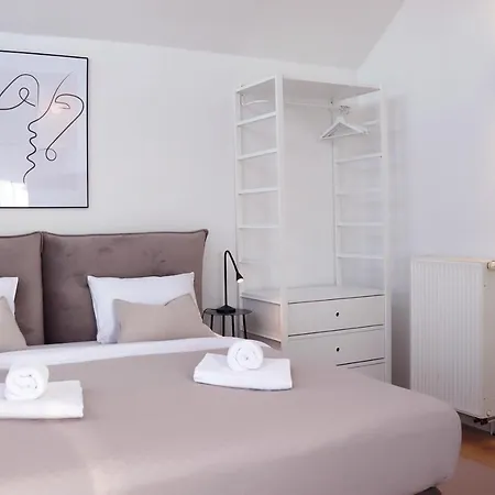 Grosse Penthouse Mit Meerblick, Sonnenterrasse & Luxusbad Von 