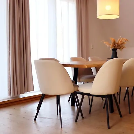 Grosse Penthouse Mit Meerblick, Sonnenterrasse & Luxusbad Von 