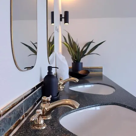 Apartment Grosse Penthouse Mit Meerblick, Sonnenterrasse & Luxusbad Von 