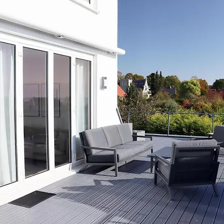 Grosse Penthouse Mit Meerblick, Sonnenterrasse & Luxusbad Von 