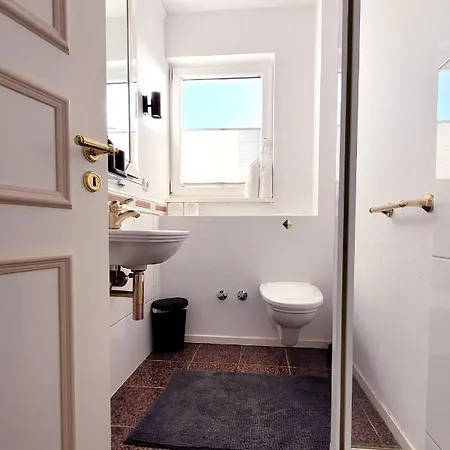 Grosse Penthouse Mit Meerblick, Sonnenterrasse & Luxusbad Von 