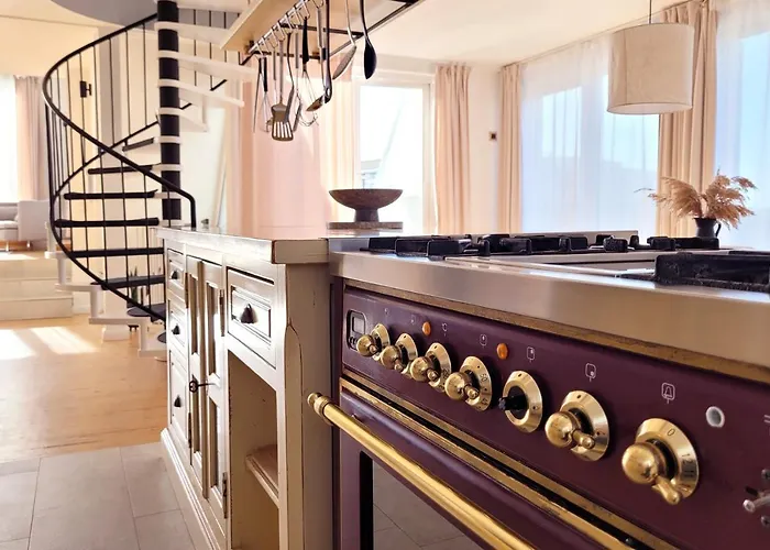 Grosse Penthouse Mit Meerblick, Sonnenterrasse & Luxusbad Von 