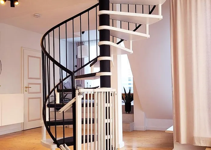 Grosse Penthouse Mit Meerblick, Sonnenterrasse & Luxusbad Von 